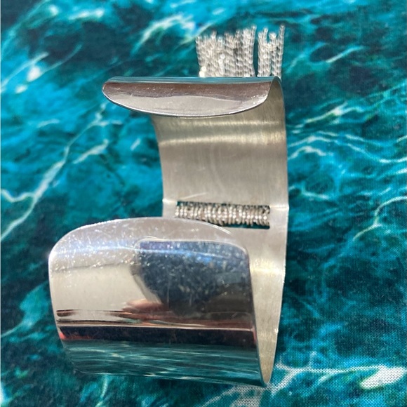 Sterling silver broad bangle - Picture 6 of 8